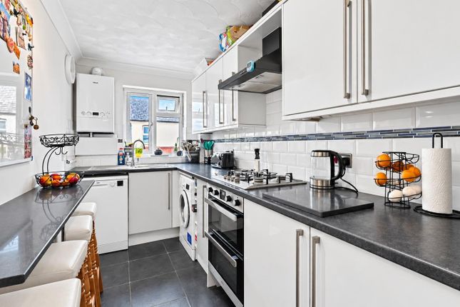 Elmsleigh Road, Farnborough photo 4