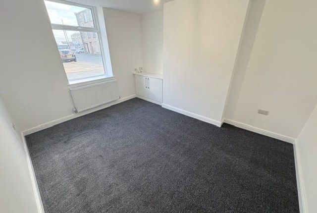 1, Cobden Street, Burnley photo 2