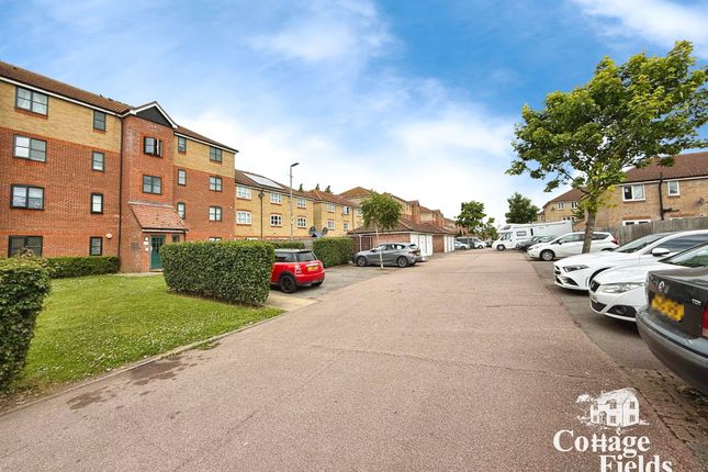 Flat 9, Wallace Court, Enfield photo 4