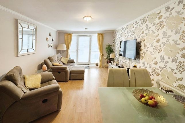 38, Ovaltine Court, Ovaltine Drive, Kings Langley photo 4