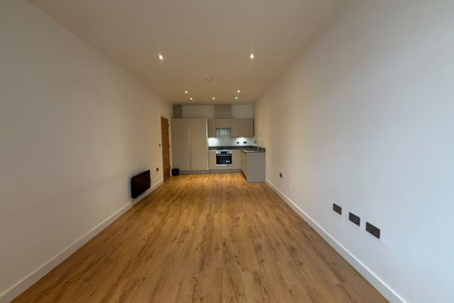 45 Missenden House Chalfont Park, Gerrards Cross photo 5