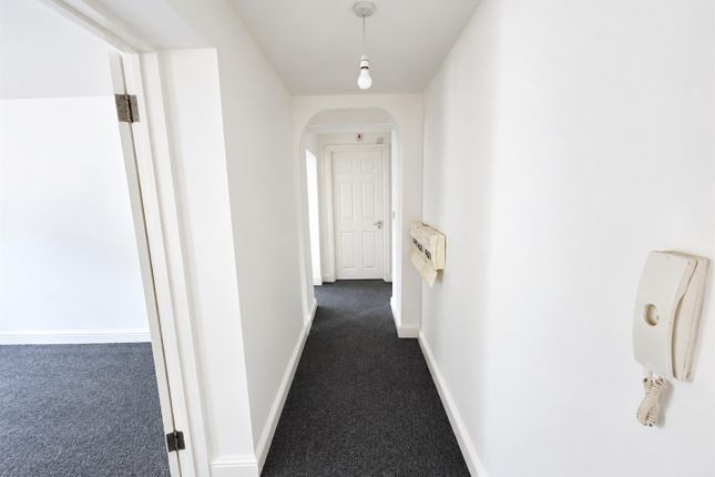 Flat 1, 6 - 8 Newland Street, Coleford photo 5