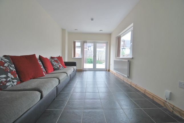 Woodville Road, Cardiff photo 5