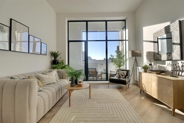 Show Home Handleys Corner, 44-46, Palmerston Road, Southsea photo 4