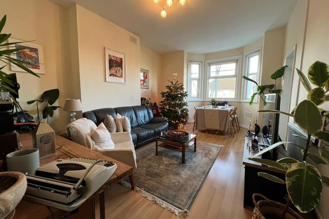 Sunnyhill Court, Sunningfields Crescent, London photo 4