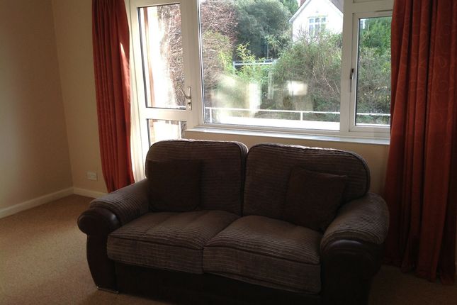 Flat 4, Compton Court, Penn Hill Avenue, Dorset photo 3