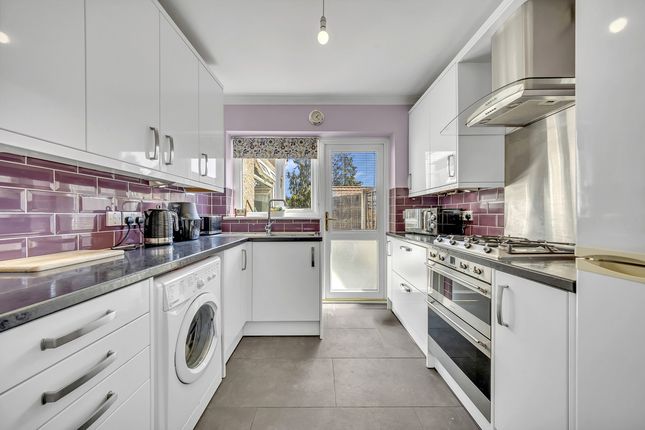 36, Hamlet Road, Romford photo 3