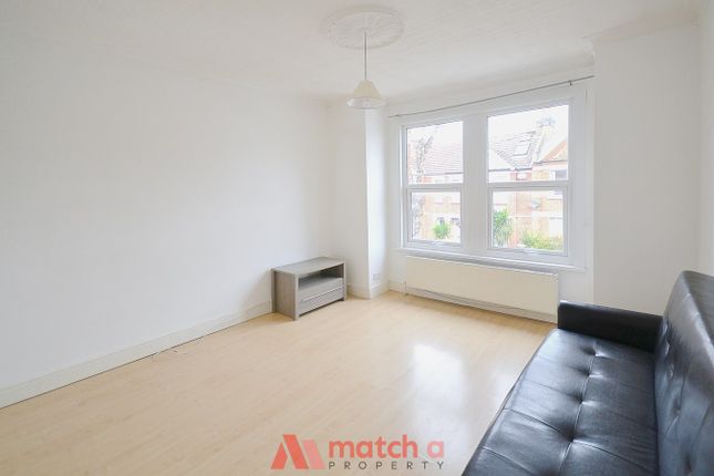 Flat for sale in Chandos Avenue, Ealing, London