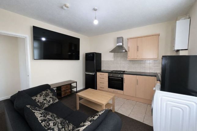 12, Clytha Crescent, Newport photo 2