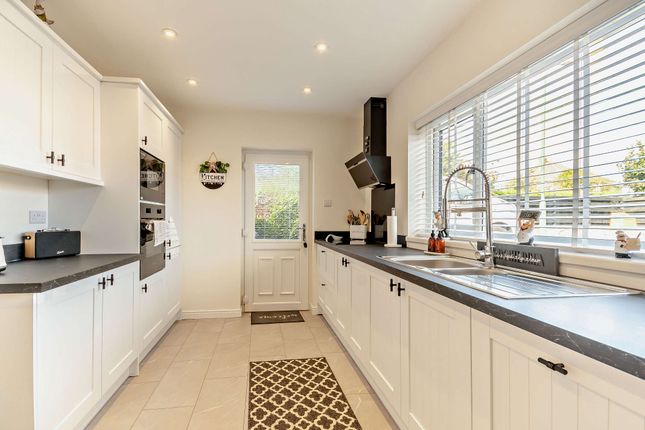 9, Dhustone Close, Clee Hill photo 3