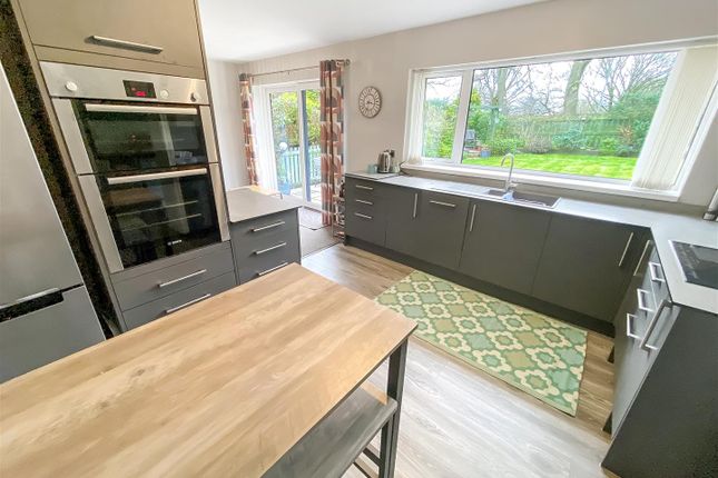 22, Westfields, Newton Aycliffe photo 2