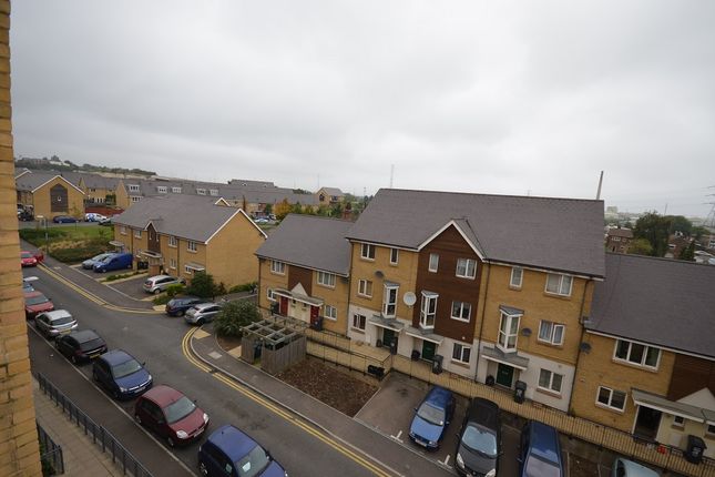 Thumbnail Flat to rent in Black Eagle Drive, Gravesend