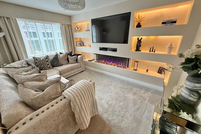 7, Langley Drive, Macclesfield photo 3