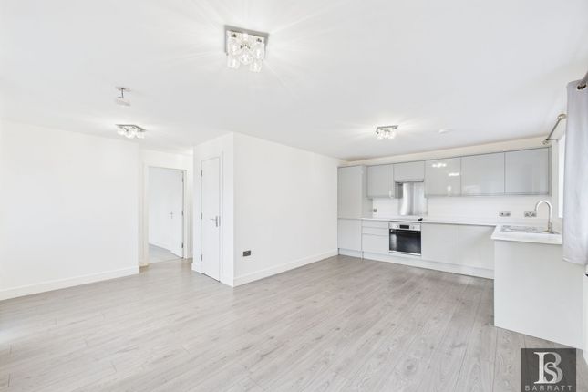 Flat 1 Wycombe Gardens, High Wycombe photo 3