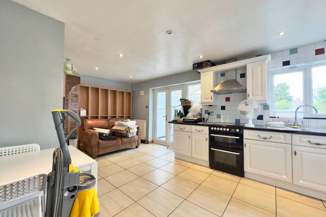 49, Monkspring, Worsbrough photo 5
