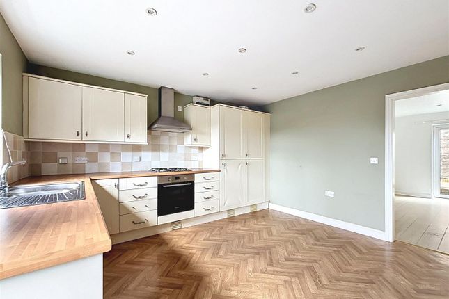 1, Meadow Rise, Hull photo 4