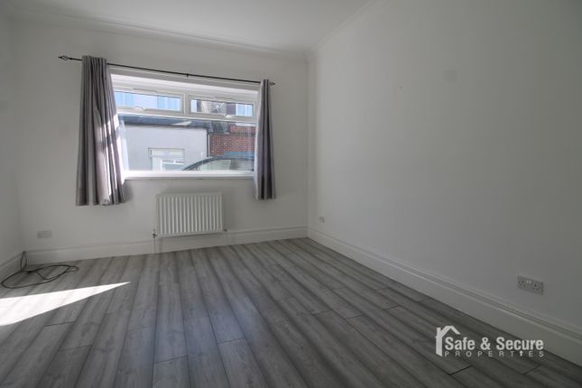 15, Darwin Street, Sunderland photo 2
