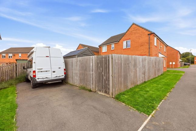 12, Woodland Walk, Pontefract photo 2