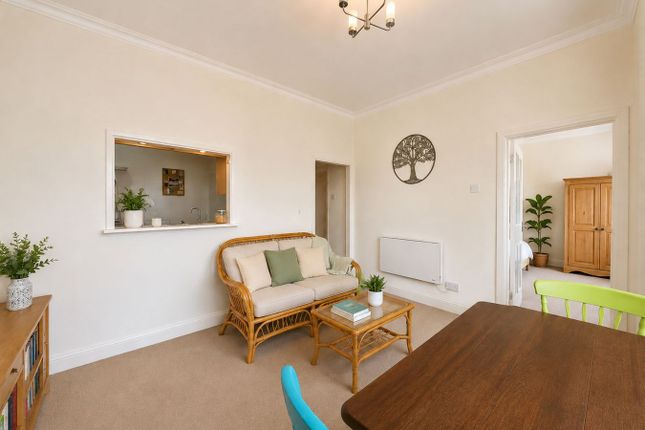 Flat 4, 4 Westbourne Park Road, Westbourne photo 3