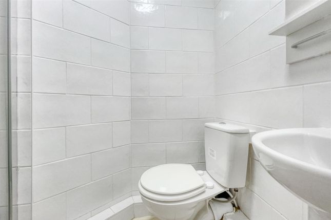 Flat for sale in Charter Avenue, Tile Hill