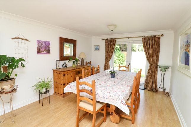 3A, Winchcombe Close, Fleet photo 4