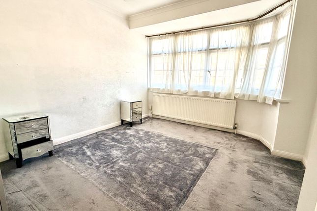 337, Woodford Green photo 5