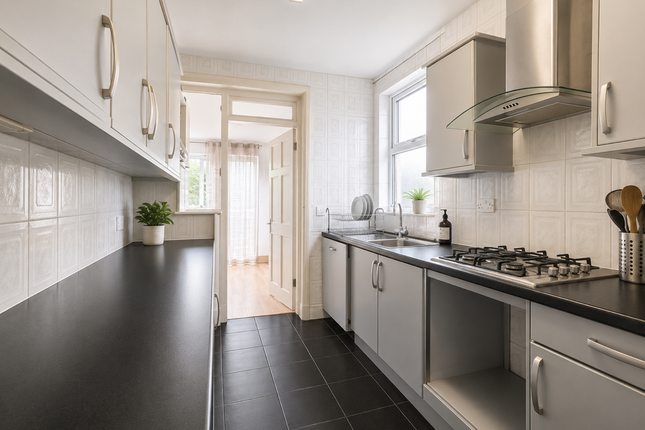18, Renters Avenue, LONDON photo 2
