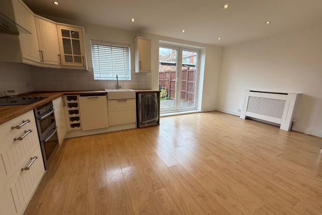 20, Thornton Road, Northampton photo 3