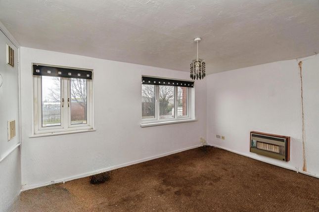 Flat 6, Kentrome Court, Green Lane, Walsall photo 4