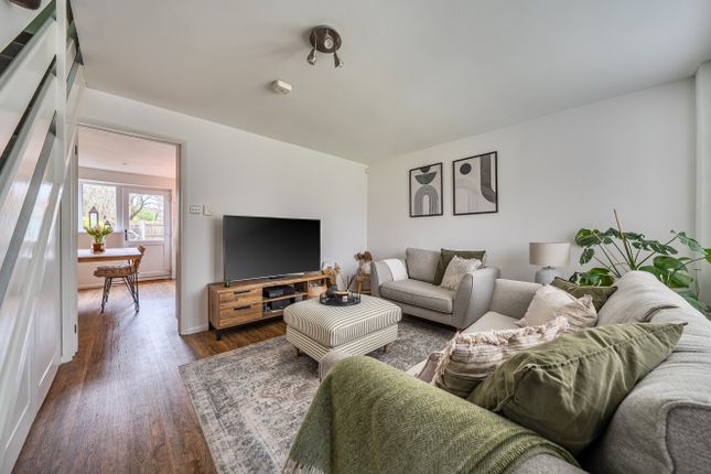 11, Redwood Gardens, Southampton photo 4