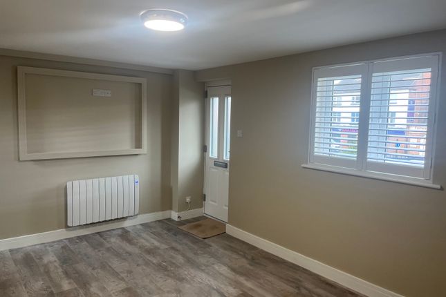 Flat 7A Maybank House, Horse Fair, Rugeley photo 3