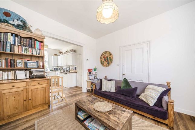 113, Shepherdess Walk, London photo 3