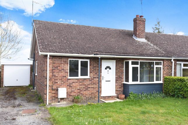 Thumbnail Semi-detached bungalow to rent in Jubilee Close, Steeple Aston