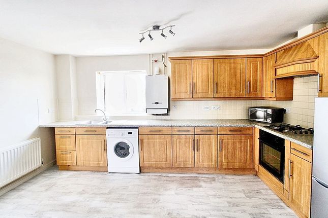 22, Beaulieu Drive, Stone Cross photo 5