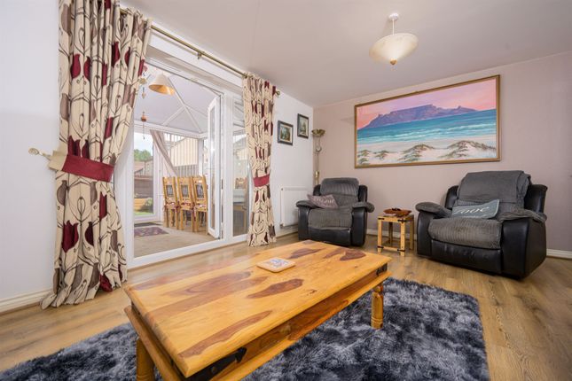 11, Woodford Road, Kettering photo 4