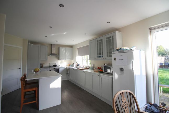 4, Sandy Lane, Woking photo 3
