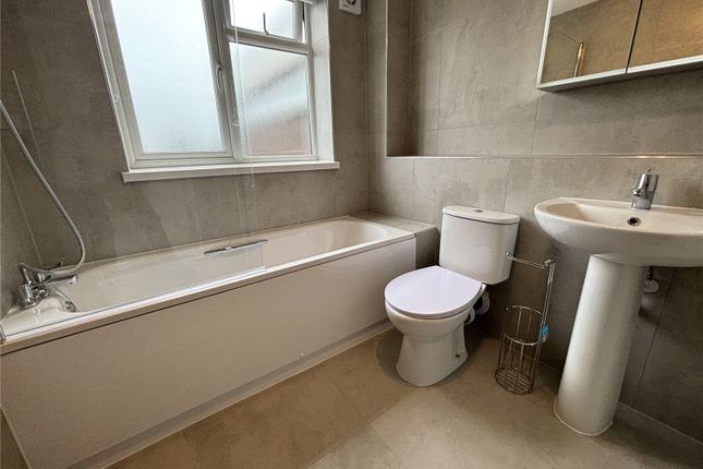 44B,, Frimley High Street, Camberley photo 3