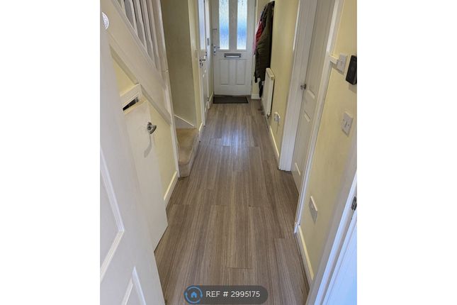 Oxlade Drive, Slough photo 4