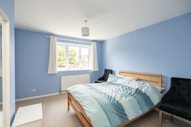 3, Wildcroft Drive, Dorking photo 5