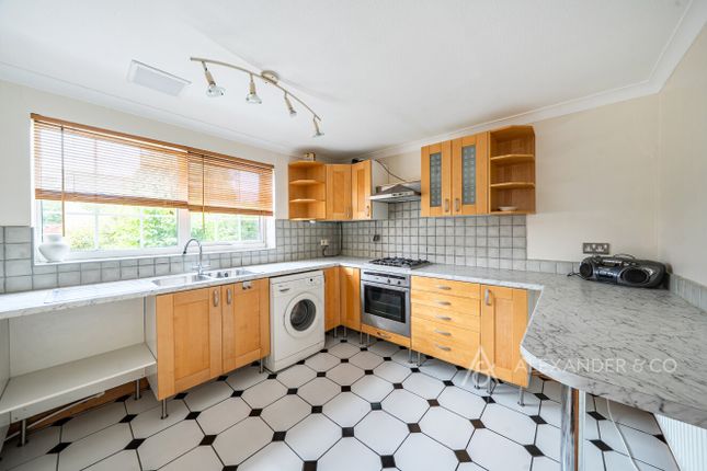 55, Buzzard Road, Bedfordshire photo 3