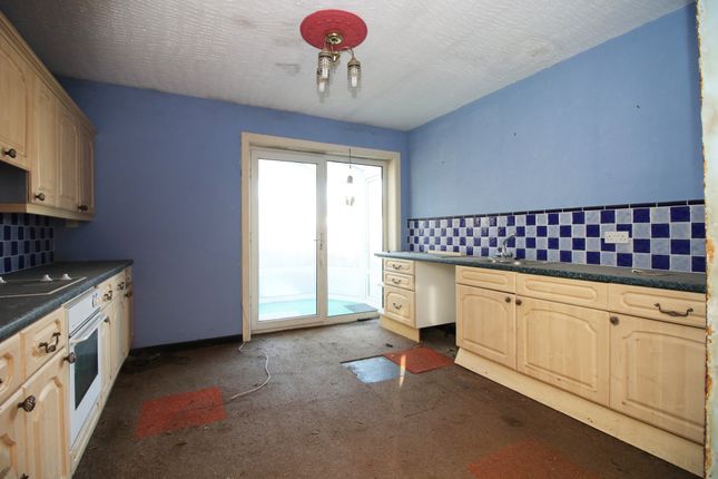 6, The Crescent, Fleetwood photo 2