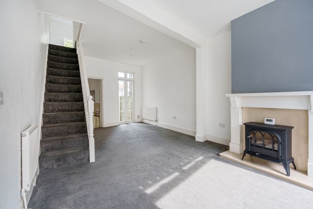 72, Gordon Road, Dartford photo 2