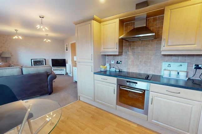 4, Juniper Court, Halifax photo 4