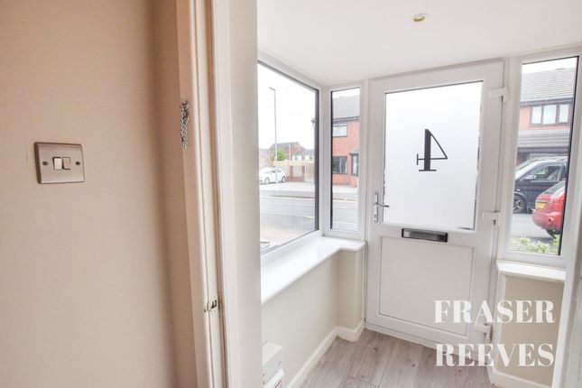 4, Wellington Close, Newton-Le-Willows photo 2