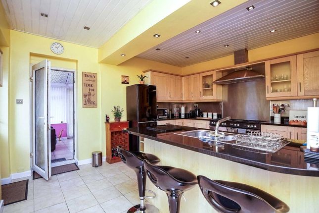 323, Heol Y Gors, Ammanford photo 4