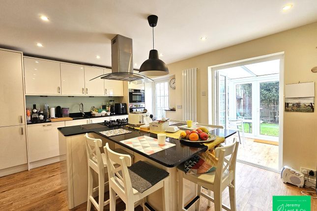 14, Ashburnham Close, East Finchley photo 3
