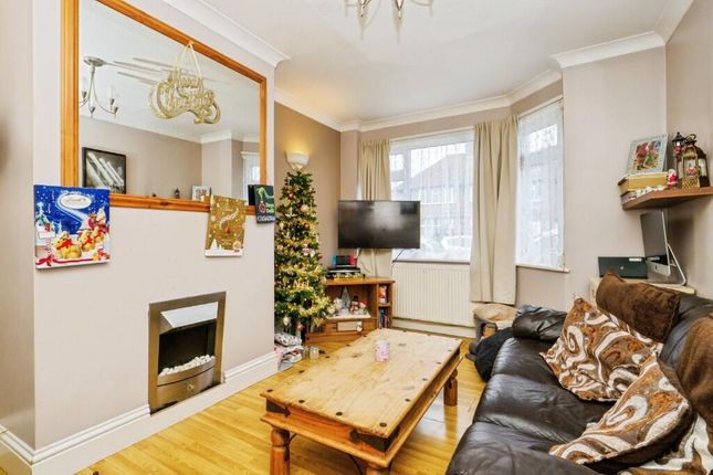3 Barclay Court, Margate photo 4