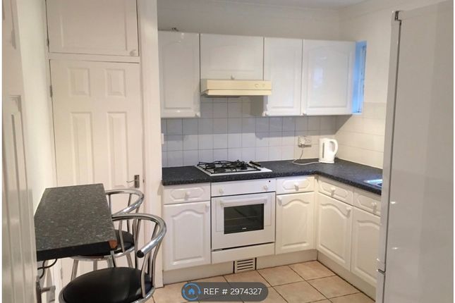 Beech Avenue, Brentwood photo 3