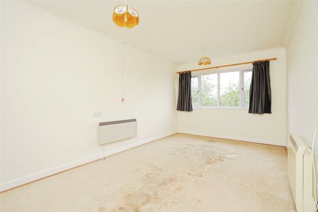177, Marlborough Court, Didcot photo 2