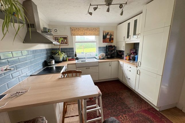 182, Cwmamman Road, Ammanford photo 3